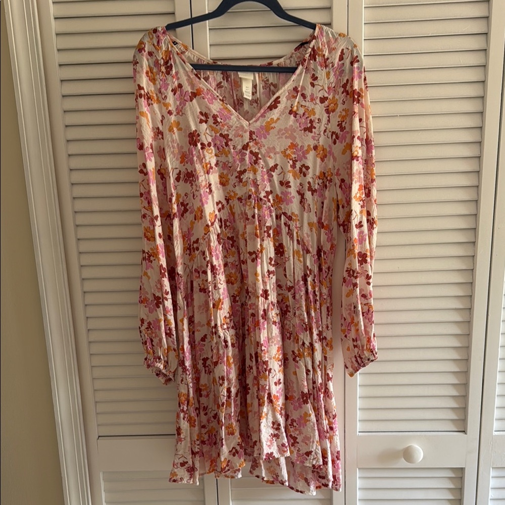 H+M Floral V-Neck Long Sleeve Dress